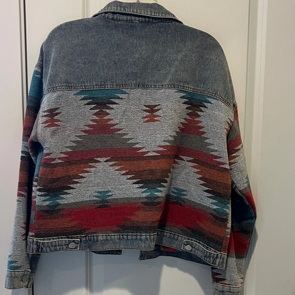 Aztec Patterned Denim Jacket - Picture 4 of 4